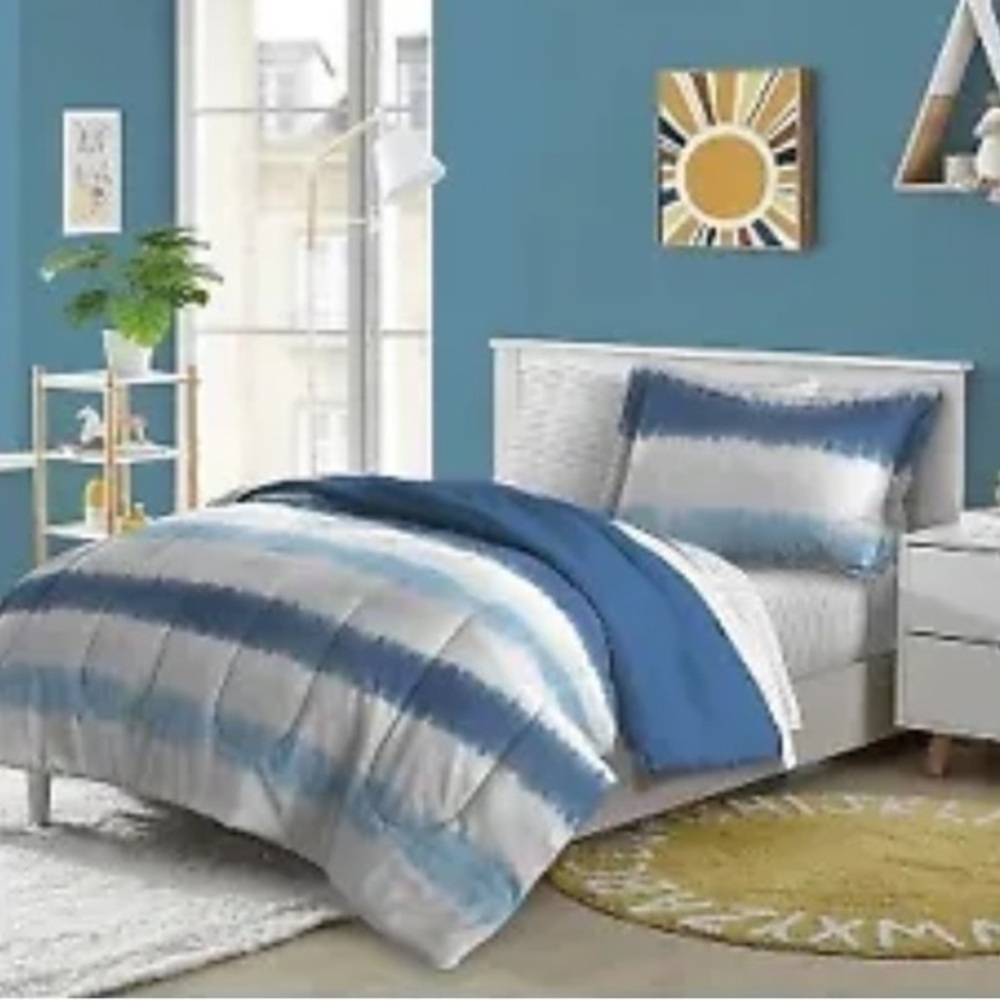 Dream Factory 5 piece Tie Dye Striped Comforter Set